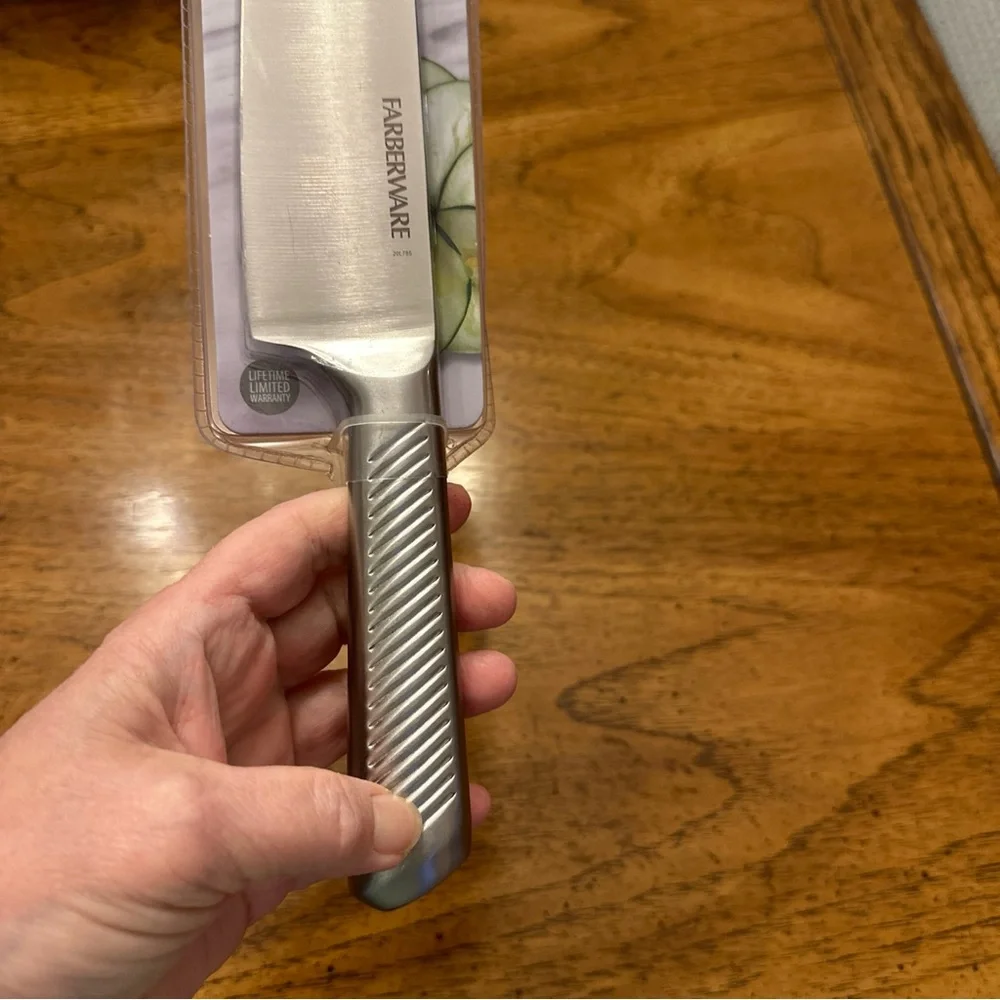 New with tags Farberware chef knife 8 inch blade